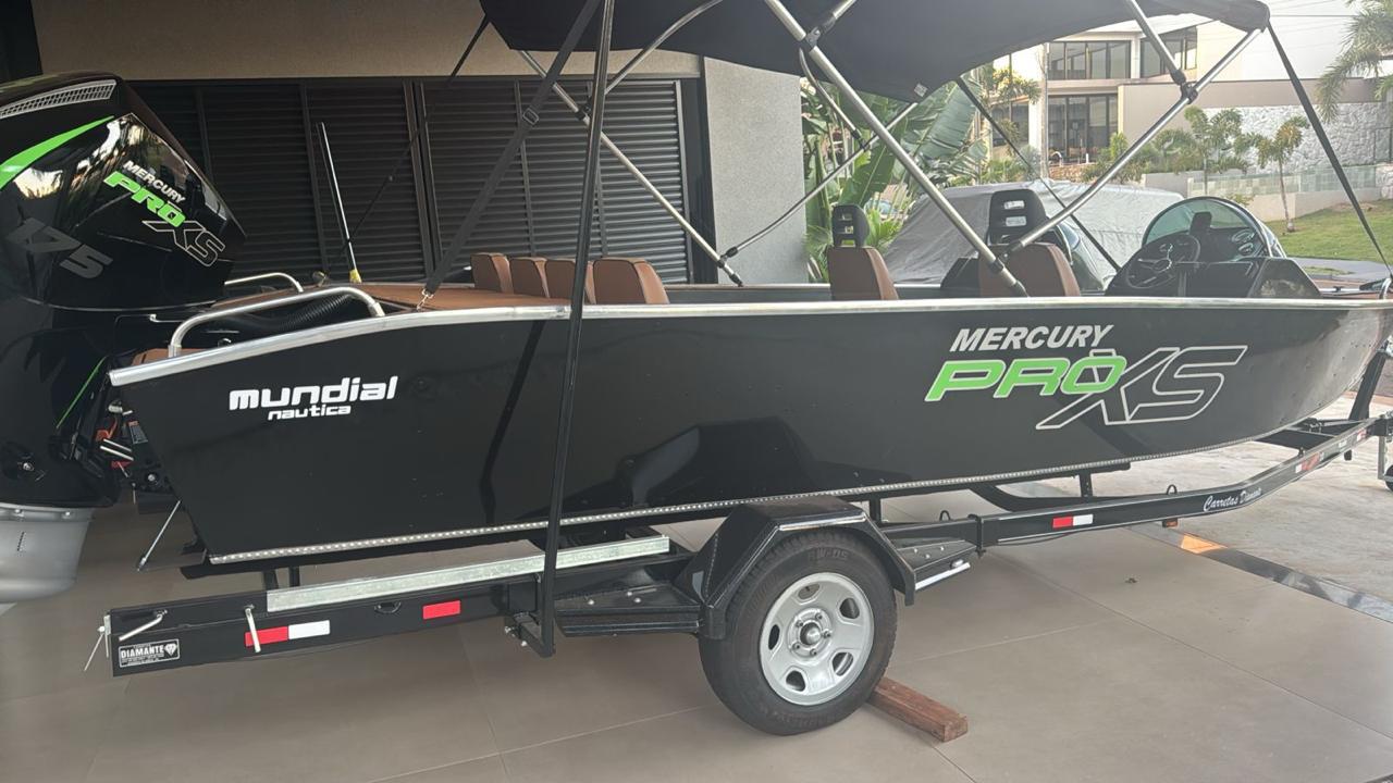 Lancha Samurai 22 com motor Mercury Pro XS 175 pronta para entrega